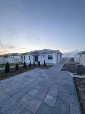 Casa parter, 127 mp utili, la cheie, 600 mp teren, Pielesti