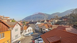 Casa cu 5 studiouri independente, terasa rooftop, vedere montana