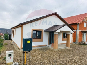 Casă / Vilă cu 4 camere de vânzare