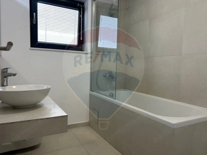 Vilă cu 4 camere de vânzare in Liziera de Lac - imagine 6