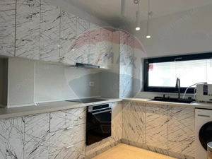 Vilă cu 4 camere de vânzare in Liziera de Lac