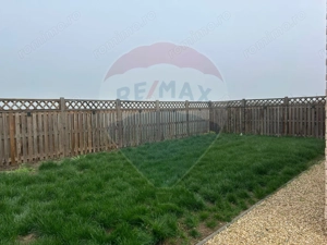 Vilă cu 4 camere de vânzare in Liziera de Lac - imagine 14