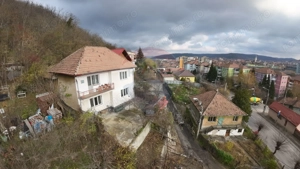 Casă / Vilă cu 5 camere de vânzare în zona Exterior Sud