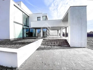 Casă/vilă/spațiu comercial–650mp utili/teren 3000 mp - imagine 12