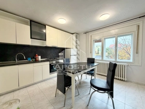 Apartament cu 4 camere la casa, centrala proprie, Olimpia - Stadion - imagine 4