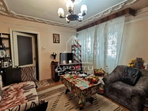 Apartament 2 camere Complexul Studentesc etaj 4