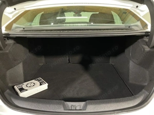 Renault Megane - imagine 11