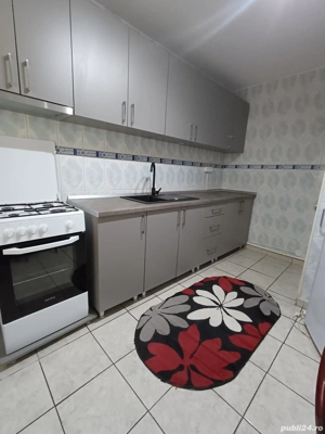 inchiriez apartament cu 3 camere