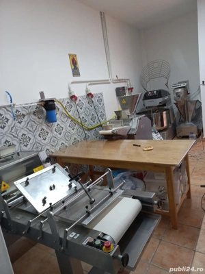 Vând său închiriez linie completă de panificație și patiseriei 320buc  h. 25 000. Euro  - imagine 2