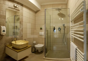 Oportunitate de Investiție în Exclusivitate: Hotel Imperium-Proprietate de Lux - imagine 14