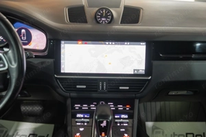 Porsche Cayenne Coupe 3.0 eHybrid V6 - imagine 18