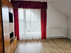 De vânzare casă cu 5 camere în Episcopia și teren generos - imagine 3