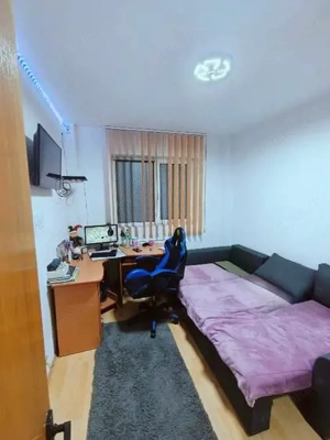 Apartament 3 camere decomandat 3 minute metrou Aparatorii Patriei - imagine 5