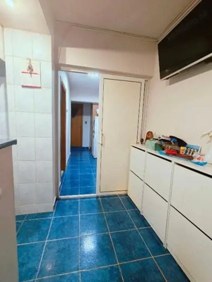 Apartament 3 camere decomandat 3 minute metrou Aparatorii Patriei - imagine 4
