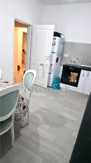 DUMBRAVITA - CURTE - 4 CAMERE - 2 BAI - DECOMANDAT - LOC PARCARE - imagine 3