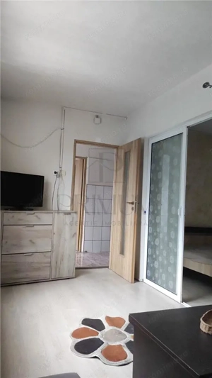 Lunei - 2 Camere - Etaj 1 - Amenajat - Aproape de complexul studentesc - Ideal investitie - imagine 2