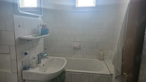 Apartament cu 3 camere in zona Micro 38 - imagine 6