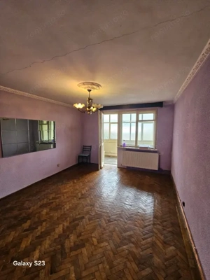 Vânzare apartament 3 camere *etaj 2 - decomandat* - Strada Zambilelor