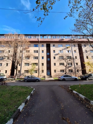 Garsoniera de vanzare la etaj intermediar la 5 min de Shopping City