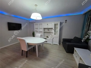 Casa cu 5 camere teren 600 mp si spatiu comercial zona Turnisor - imagine 2