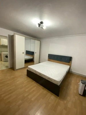 Garsoniera spatioasa zona REPUBLICII