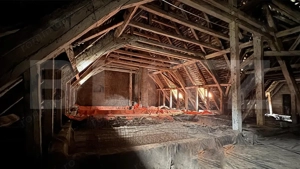 Pod spaițos, transformabil în apartamente, 285 mp, Piața Sfatului - imagine 4