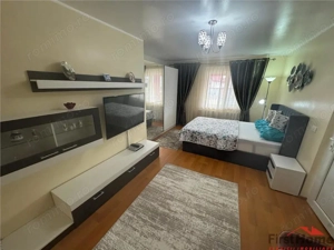 Garsoniera 45 mp (FACTURI INCLUSE), curte+ foisor, parcare