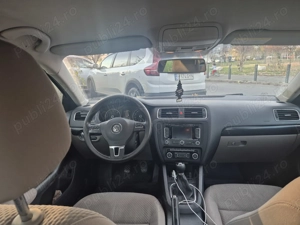 Volkswagen Jetta 2.0, 140CP, 2011 - imagine 3