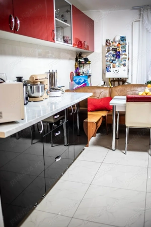 Apartament   3 dormitoare, 2 băi, 2 balcoane -Girocului(in spate ESO) - imagine 2