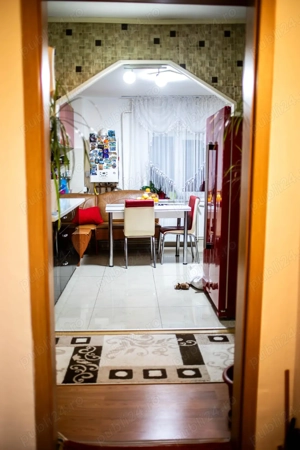 Apartament   3 dormitoare, 2 băi, 2 balcoane -Girocului(in spate ESO) - imagine 18