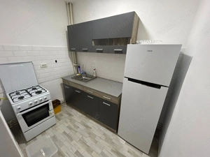 Garsoniera, etaj 1 - Cugir - imagine 4