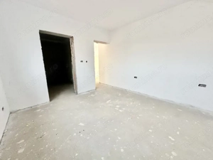 Duplex cu 3 camere - Curte generoasa 443 mp - Mosnita - imagine 11