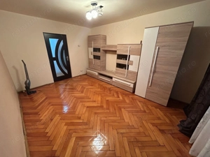 Apartament 3 camere, decomandat - zona Cetate