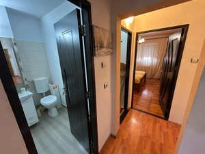 Apartament 3 camere, decomandat - zona Cetate - imagine 9
