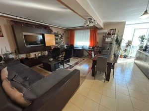 Apartament 3 camere, etaj 1 - zona Cetate - imagine 10