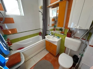 Apartament 3 camere, etaj 1 - zona Cetate - imagine 8