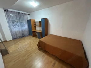 Apartament 3 camere -  zona Tolstoi