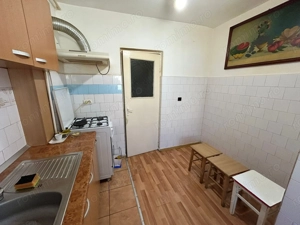 Apartament 3 camere, etaj 3 - zona Cetate - imagine 9
