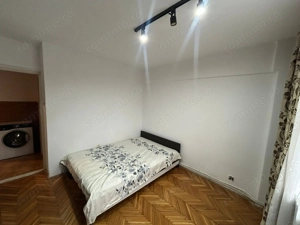 Apartament 2 camere, etaj 3 - zona Cetate