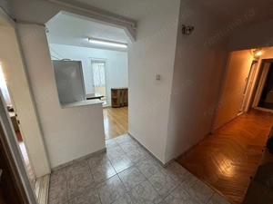 Apartament 3 camere, etaj 3 - zona Tolstoi - imagine 9
