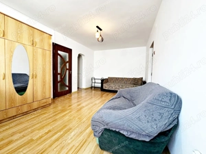 Apartament cu 3 camere, situat la etajul 3, în Ţiglina 2.