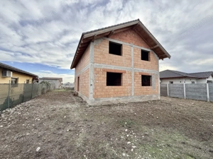 Casa individuala de 183 mp utili la rosu - Ianova - imagine 2