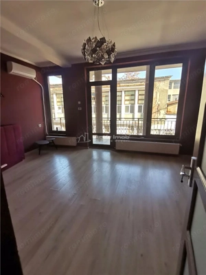 Timpuri Noi  vila 2023 P+3, 11 camere  4 bai - imagine 9