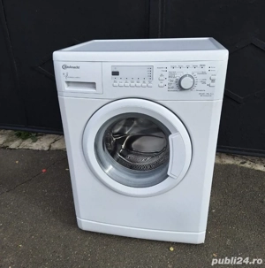 Masină de spălat rufe Bauknecht. 