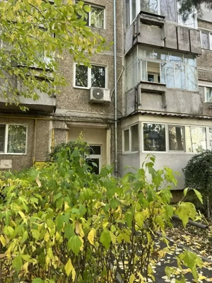 Vand apartament 2 camere