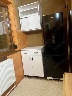 40 mp la Parter , in spatele mallului, mobilat si utilat total - imagine 4