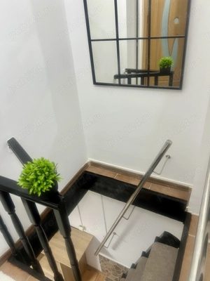 40 mp la Parter , in spatele mallului, mobilat si utilat total - imagine 6