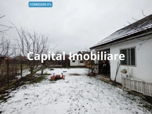 Casa cu mansarda, 7 camere, anexe, Sanmartin