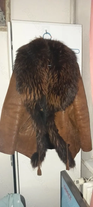 Cojocel din piele intoarsa cu guler din blana de vulpe