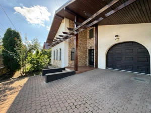 Proprietate Deosebita in Radauti . Casa de vanzare cu 1000mp2 teren direct proprietar Comision 0% - imagine 3